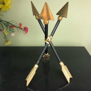 Arrow Head Table Decor